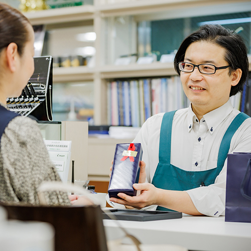店頭でご覧いただけます